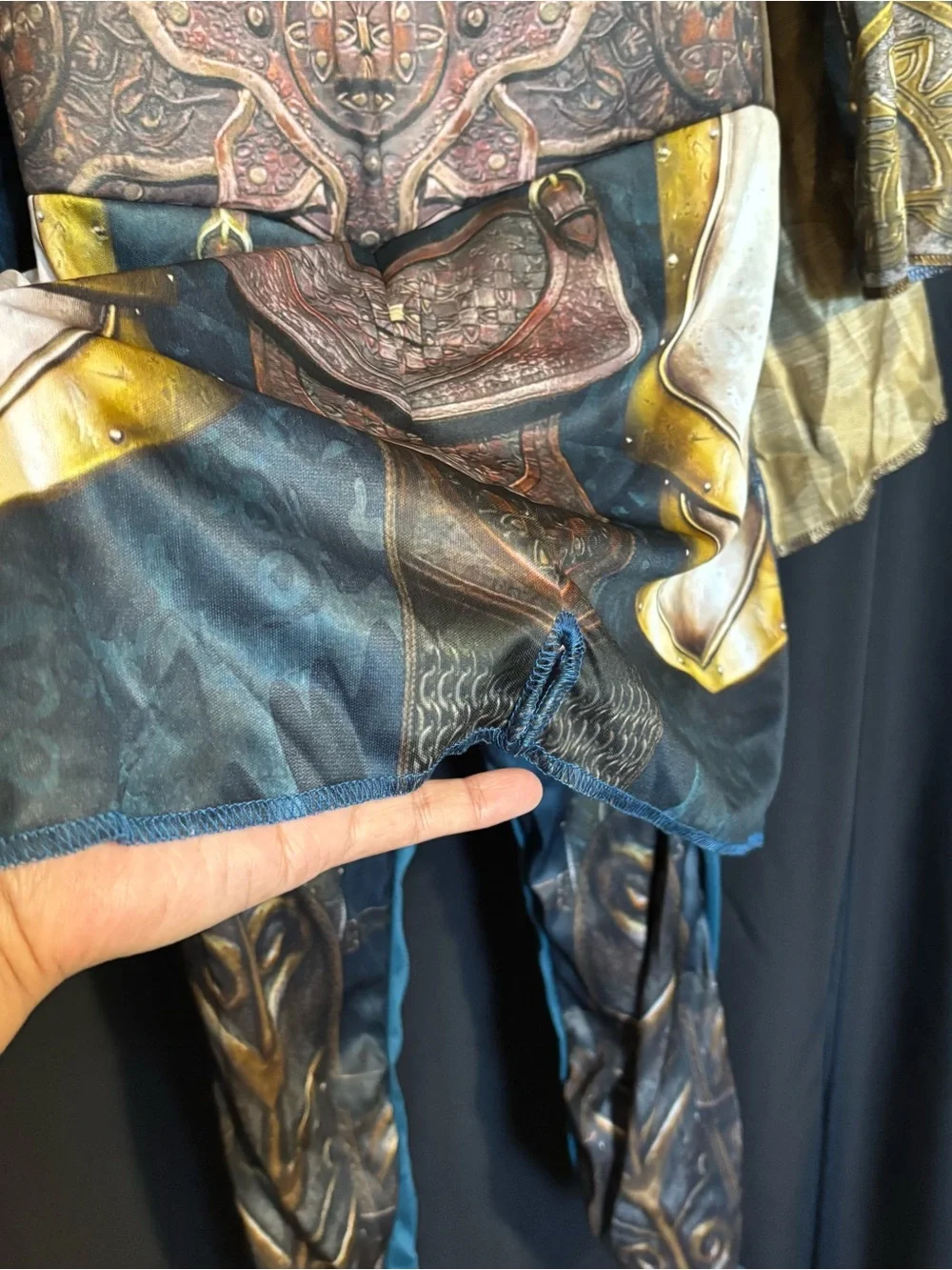 Dungeons and Dragons Xenk The Paladin Deluxe Muscle Costume Boys 6-7 Blue & Gold